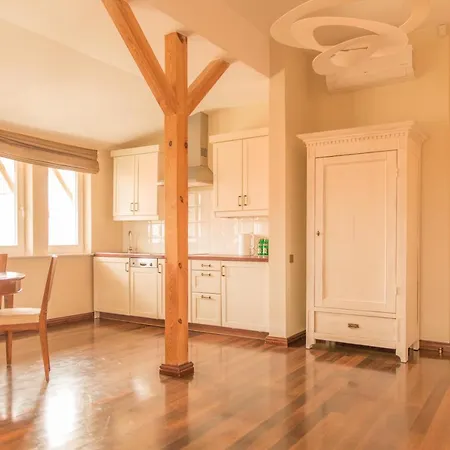 Ξενοδοχείο με διαμερίσματα Modiva 4*