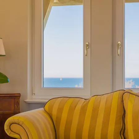 Modiva Aparthotel 4*